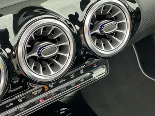 Mercedes-Benz CLA Mercedes CLA-klasse Shooting Brake 250 e AMG Panoramadak|Burmester®|Camera 360°|Head-Up|AppleCarplay|DAB+|Distronic|LED Beam - afbeelding nr 32