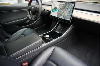 Tesla Model 3 Tesla Model 3 Long Range AWD 75 kWh Dual Motor | Nederlandse BTW auto | 351 pk | Panorama | Auto Pilot | Leer | Electrische stoelen met memory en verwarming | 19inch sportvelgen - afbeelding nr 28