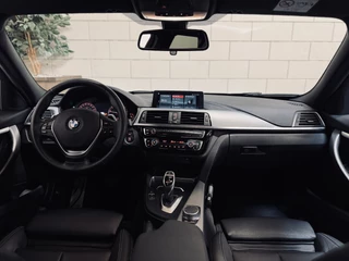 BMW 3 Serie BMW 3 Serie Touring 320i Edition M-Sport | Leder | NaviProf | CarPlay - afbeelding nr 3