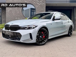 BMW 3 Serie 318i M Sport Brooklyn Grau Pano H/K Hud 360° 1e Eigenaar