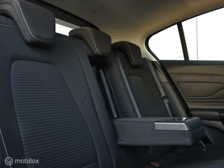 Ford Focus FORD FOCUS 1.0 ECOBOOST HYBRID TITANIUM/KEYLESS/CAMERA/LED/STOEL-STUURVERWARMING/CLIMATE - afbeelding nr 21