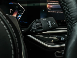 BMW X5 BMW X5 xDrive50e 490PK High Executive M-Sport | DRIVING ASSISTANT PRO | HEADUP | PANO | SKYLOUNGE | HARMAN EN KARDON | - afbeelding nr 96
