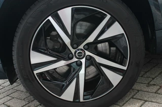 Volvo XC90 Volvo XC90 T8 Recharge AWD R-Design | Longe Range | Panoramadak | Stoelverwarming | BLIS | Trekhaak | Harman / Kardon | Glossy Black | Keyless - afbeelding nr 18
