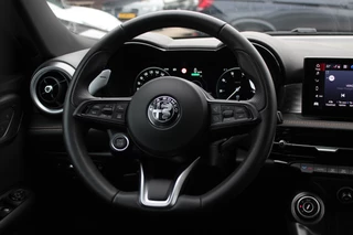 Alfa Romeo Tonale Alfa Romeo Tonale 1.3T PHEV Edizione Speciale / Trekhaak / Camera / Leder / Apple CarPlay / 20'' / Virtual Cockpit / Matrix LED / Keyless / DAB / ACC / Stuurverwarming - afbeelding nr 18