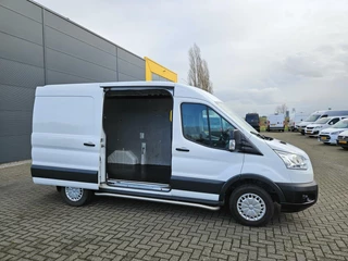 Ford Transit Ford Transit 310 2.2 TDCI L2H2 Airco navi 3-pers 2700 KG - afbeelding nr 3