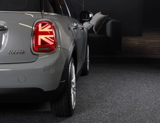 MINI Cooper Mini Mini 1.5 Cooper Chili 5 Deurs / AUT / Navi / Camera / Cruise Control / Open Pano / Led / Pdc / 17 Inch - afbeelding nr 36