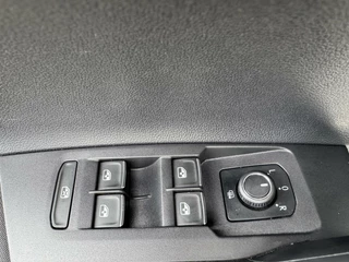 Volkswagen Polo Volkswagen Polo 1.0 TSI Highline 116 pk LED Stlvw CarPlay Cruise Navi Climatic Garantie PDC - afbeelding nr 37