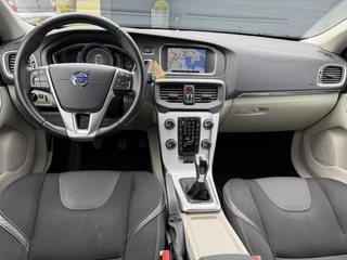 Volvo V40 Volvo V40 2.0 D2 Momentum Business 2e Eigenaar,Navi,Clima,Cruise,PDC,Stoelverwar,Dealer Onderhouden,120pk,6-bak,N.A.P,APK tot 02-2026 - afbeelding nr 10