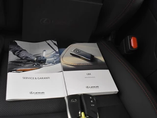 Lexus LBX Lexus LBX DEMO 1.5 Hybrid Elegant | Tech Pack | Parkeersensoren V+A | Leder - afbeelding nr 9