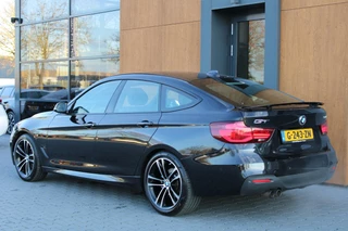 BMW 3 Serie BMW 3-serie Gran Turismo 320i M-Sport | Leder | LED | Camera - afbeelding nr 3