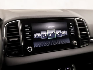 Škoda Karoq 150Pk Automaat (APPLE CARPLAY, GROOT NAVI, CAMERA, TREKHAAK, SPORTSTOELEN, GETINT GLAS, PARKEERSENSOREN, CRUISE, NIEUWSTAAT) - afbeelding nr 25