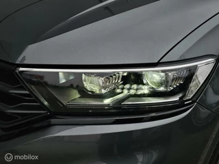 Volkswagen T-Roc Volkswagen T-Roc 2.0 TSI 4Motion R Panorama/Akrapovic/Beats - afbeelding nr 48