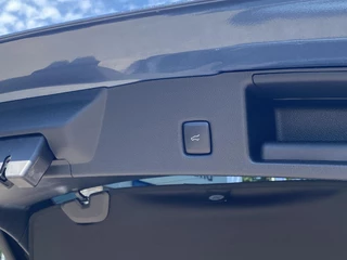 Ford Kuga Ford Kuga 2.5 PHEV ST-Line X 225pk | Driver Assistance Pack | Technology Pack | Winterpack | Wegklapbare Trekhaak | 1.500 kg Trekgewicht - afbeelding nr 17