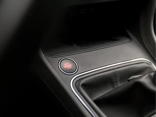 SEAT Leon (APPLE CARPLAY, NAVIGATIE, CLIMATE, KEYLESS START, GETINT GLAS, SPORTSTOELEN, ARMSTEUN, PARKEERSENSOREN, CRUISE, LM VELGEN, NIEUWE APK, NIEUWSTAAT) - afbeelding nr 27