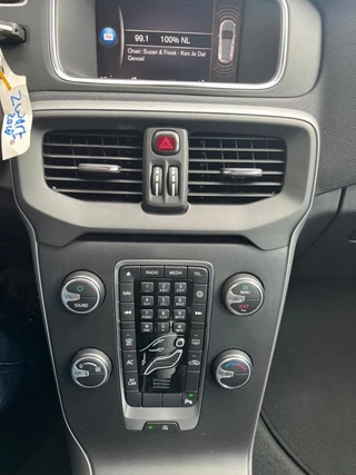 Volvo V40 Volvo V40 2.0 T2 122PK LED koplampen/Navi/Parkeersensoren voor+achter Onderhoudshistorie - afbeelding nr 10