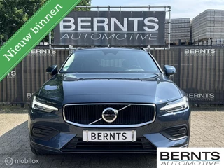 Volvo V60 Volvo V60 B3 Mild Hybrid Essential|Trekhaak|Parkeercamera|Stoel-Stuur verwarming|Parkeersensoren - afbeelding nr 2