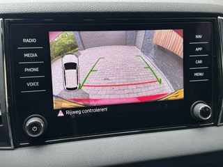Škoda Karoq Skoda Karoq 1.5 TSI Sportline Automaat | Stoelverwarming | Apple CarPlay | LED verlichting | Trekhaak uitklapbaar | Adaptieve cruise control | Dode hoek detectie | Voorruitverwarming | Parkeersensoren voor en achter | Achteruitrijcamera - afbeelding nr 35