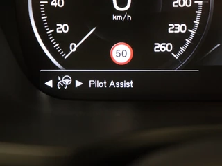 Volvo V60 Volvo V60 B4 AUT(8) R-DESIGN SCHUIFDAK HARMAN KARDON 19INCH TREKHAAK KEYLE - afbeelding nr 19