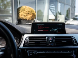 BMW 3 Serie BMW 3-serie 330e Centennial High Executive|PANO|M-SPORT|18'' - afbeelding nr 22