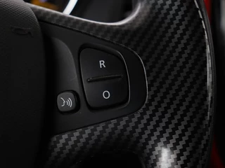 Renault Captur Renault Captur 0.9 TCe Helly Hansen | 1e eigenaar |  Stoelverwarming | Trekhaak | Camera | Navigatie | Keyless | Climate control | Cruise control | LED - afbeelding nr 16