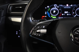 Škoda Superb VIRTUAL/NAVI/TREKHAAK - afbeelding nr 25