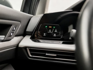 Volkswagen Golf Volkswagen Golf 1.0 eTSI Sport Automaat (APPLE CARPLAY, GROOT NAVI, KEYLESS, SFEERVERLICHTING, SPORTSTOELEN, LM VELGEN, PARKEERSENSOREN, ADAPTIVE CRUISE, NIEUWSTAAT) - afbeelding nr 22