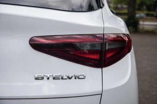 Alfa Romeo Stelvio Alfa Romeo Stelvio 2.0 Turbo Super Q4 4 nieuwe banden - afbeelding nr 27