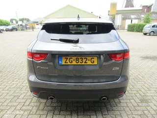 Jaguar F-PACE Jaguar F-Pace 2.0t AWD R-Sport | Trekhaak, Winterpakket - afbeelding nr 6