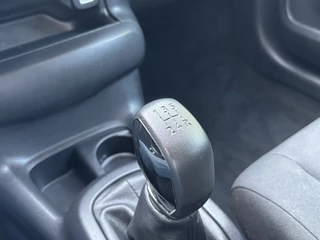 Citroën C4 Cactus Citroën C4 Cactus 1.2 PureTech Shine | Navi | Cruise | Parkeer Sensoren - afbeelding nr 13