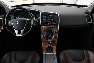 Volvo XC60 Volvo XC60 2.0 T5 Summum | 1e eigenaar | Leder |  Stoelverwarming | Trekhaak | Navigatie | Sportstoelen | Memory | Bluetooth | Climate control - afbeelding nr 9