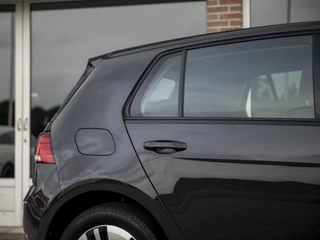 Volkswagen e-Golf Volkswagen e-Golf 136pk | Navi Discover Pro | Warmtepomp | LED koplampen | Apple Carplay & Android Auto | Stoelverwarming - afbeelding nr 32