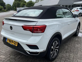 Volkswagen T-Roc Volkswagen T-Roc Cabrio 1.5 TSI Style 150pk Automaat | Adaptieve Cruise | Stoelverwarming | Digitale Cock pit | Dealer onderhouden | Dodehoeksensoren - afbeelding nr 8