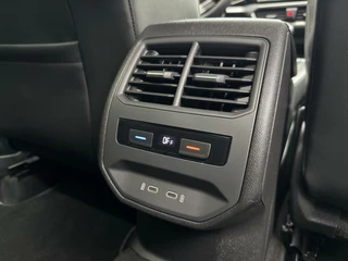 SEAT Leon Seat Leon 1.5 TSI FR Launch Edition | LED | Stoelverwarming | Navigatiesysteem | Adaptive cruise control | Apple CarPlay | 18 inch lichtmetalen velgen | Achteruitrijcamera | Trehaak uitklapbaar | Parkeersensoren voor en achter - afbeelding nr 46