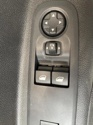Opel Combo Opel Combo 130pk L1 Automaat Apple Carplay Trekhaak Parkeersensoren Airco Cruise control - afbeelding nr 7
