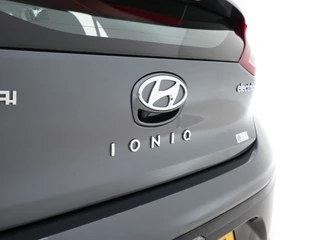 Hyundai IONIQ Aut. *INFINITY-AUDIO | NAVI-FULLMAP | CAMERA | CCS-FASTLOADER | LANE-ASSIST | ADAPTIVE-CRUISE | KEYLESS | SHIFT-PADDLES | VESS | APP.CONNECT |  DAB+ | COMFORT-SEATS | 16