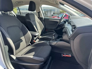 Ford Focus Ford Focus 1.0 EcoBoost Hybrid Titanium Vignale LED CarPlay Navi Cruise - afbeelding nr 16