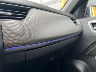 Renault Arkana Renault Arkana Mild Hybrid140 EDC Techno 360 Camera Zwart dak - afbeelding nr 6