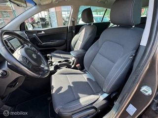 Kia Sportage Kia Sportage 1.6 GDI DynamicLine  , Navigatie , Achteruit rij Camera / Climate - & Cruise Controle / dealer onderhouden - afbeelding nr 17