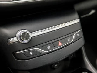 Peugeot 308 Peugeot 308 SW 1.2 PureTech Sport (PANORAMADAK, APPLE CARPLAY, GROOT NAVI, PARKEERSENSOREN, GETINT GLAS, SPORTSTOELEN, LANE ASSIST, CRUISE, NIEUWE APK, NIEUWSTAAT) - afbeelding nr 10