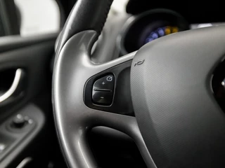 Renault Clio (NAVIGATIE, GETINT GLAS, BASS REFLEX, PARKEERSENSOREN, SPORTSTOELEN, LM VELGEN, PARKEERSENSOREN, CRUISE, NIEUWE APK, NIEUWSTAAT) - afbeelding nr 18