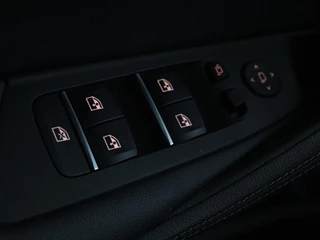 BMW 5 Serie BMW 5-serie 530e xDrive M Sport | Leder |  Stoel & stuurverwarming | Sfeerverlichting | Adaptief LED | Carplay | Camera | Live cockpit | Navigatie - afbeelding nr 39