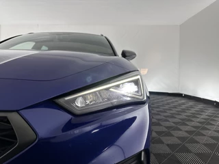 SEAT Leon SEAT Leon Sportstourer 1.5 eTSI FR Launch Edition Aut. *FULL-LED | DIGI-COCKPIT | NAVI-FULLMAP | LEATHER-MICROFIBRE | CARPLAY | KEYLESS | SHIFT-PADDLES | SPORT-SEATS | HEATED-SEATS | AMBIENT-LIGHT | CAMERA | ECC | PDC | CRUISE | TOWBAR | 17' - afbeelding nr 30