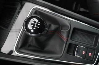 SEAT Leon SEAT Leon 1.4 TSI FR | Panoramadak | Stoelverwarming |  Carplay | Sfeerverlichting | Navigatie | Leder/Alcantara | SEAT Sound | Climate control | Full LED | Parkeerhulp | Cruise control - afbeelding nr 18