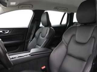 Volvo V60 Volvo V60 B3 AUT(8) MOMENTUM+ HARMAN KARDON LEDER ACC BLIS KEYLESS - afbeelding nr 12