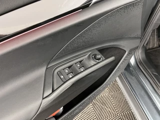 Škoda Enyaq iV Škoda Enyaq iV 80 Luxus [ 3-Fase ] (INCL-BTW) *PANO | LUXURY-LEATHER | HEAD-UP | ADAPTIVE-CRUISE | MEMORY-PACK | FULL-LED | DIGI-COCKPIT | BLIND-SPOT | NAVI-FULLMAP | KEYLESS | CAMERA | HEATED-SPORTSEATS | KEYLESS | 19