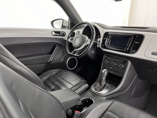 Volkswagen Beetle Volkswagen Beetle Cabriolet 1.6 TDI Design Cup Aut. *LUXURY-LEATHER | FENDER-AUDIO | CARPLAY | COMFORT-SEATS | HEATED-SEATS | ECC | SHIFTPADDLES | PDC | AIRSCARF | CRUISE | 19''ALU* - afbeelding nr 9