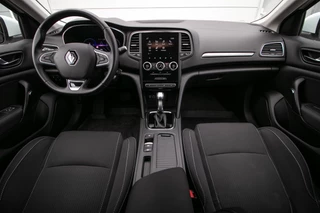 Renault Megane E-Tech Renault Megane E-Tech 1.6 Plug-In Hybrid 160 Zen - All-in rijkrprs | Navi | Carplay | Cruise | Stoelverw. - afbeelding nr 10