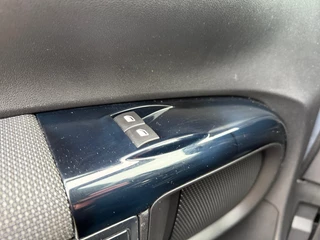 Citroën C4 Cactus Citroën C4 Cactus 82pk Feel Automaat | Navi | Cruise | Trekhaak | Sensor achter - afbeelding nr 19