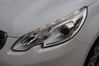 Peugeot 2008 Peugeot 2008 1.2 PureTech Allure. Navigatie, trekhaak, dealer onderhouden. - afbeelding nr 28