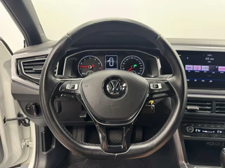 Volkswagen Polo Volkswagen Polo 1.0 TSi R-Line Automaat-Adapt.Cr.contr-Navigatie-Clima-Carplay-Parkeersensoren-Lm16''velgen - afbeelding nr 33